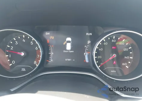 2018 Jeep Compass Latitude 4X4 from USA, damaged, VIN 3C4NJDBB9JT103883